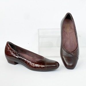 Clarks Caswell Eternity Brown Croc Patent Leather Flats Womens 7.5 Narrow Shoes